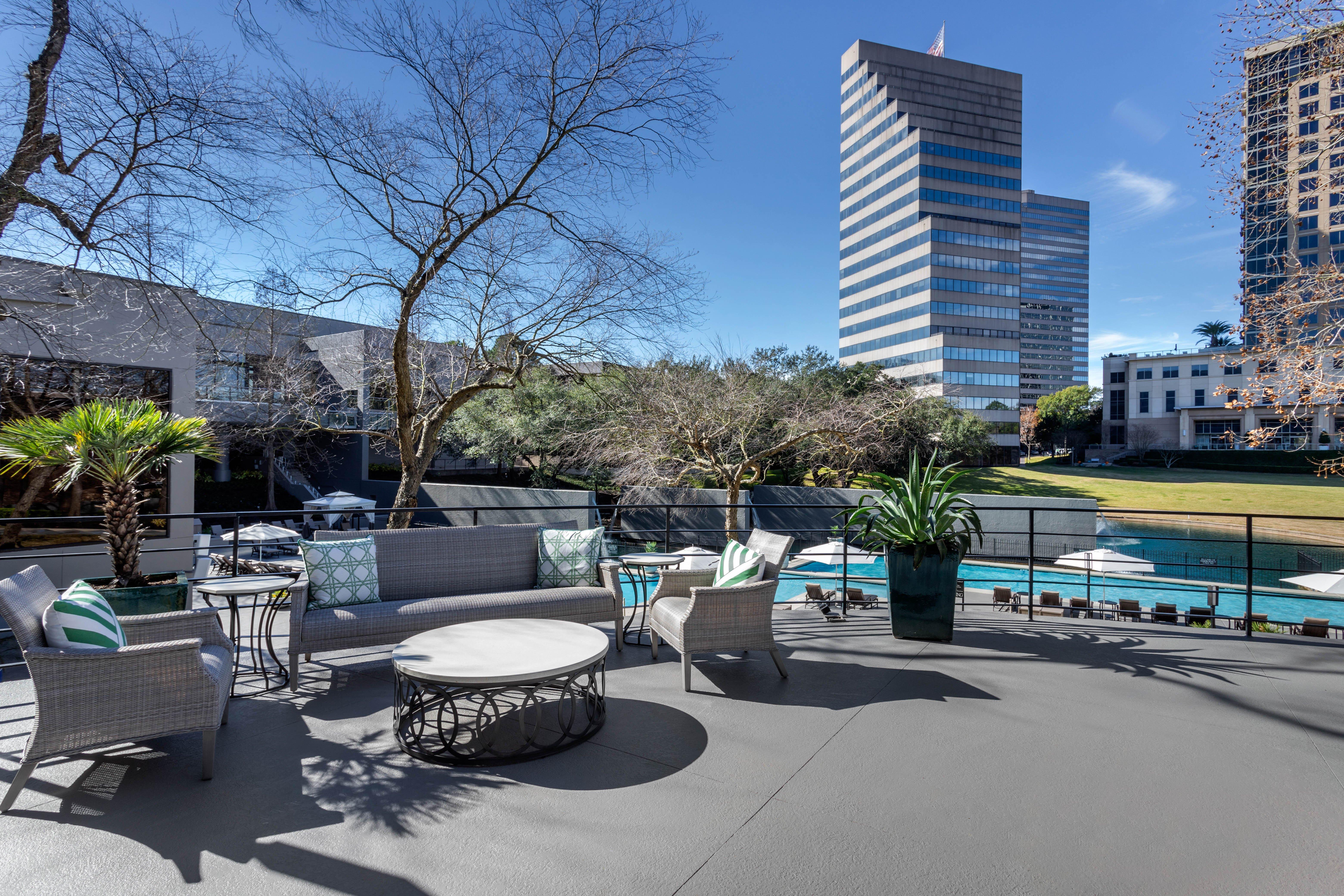 Omni Houston Hotel Exterior photo